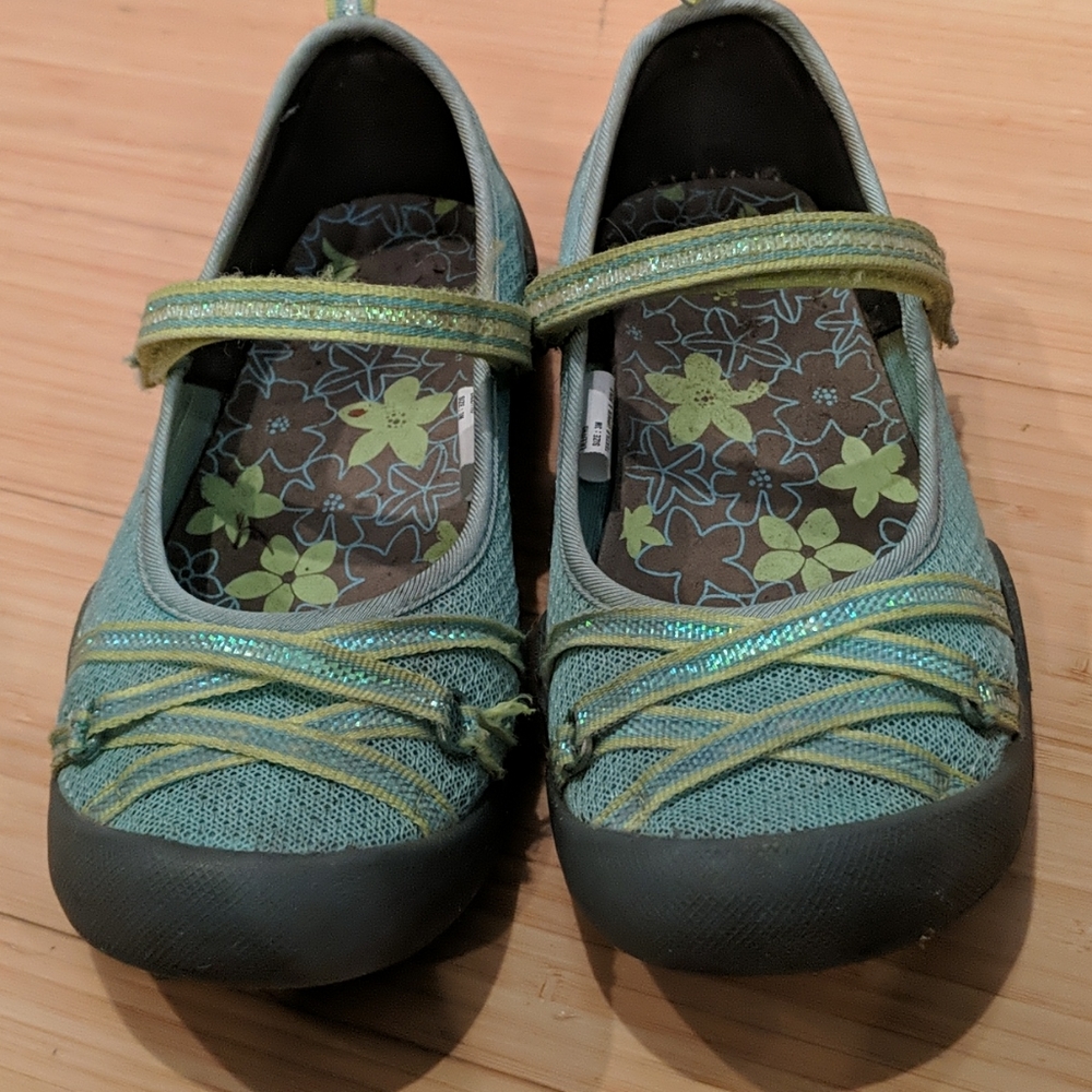 Durable Mary Janes